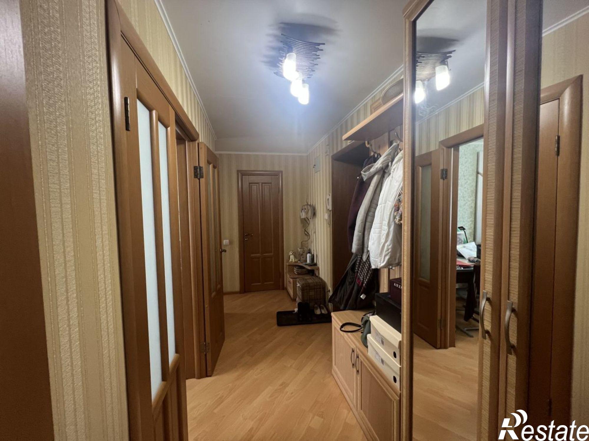 Купить квартиру за 10 000 000 рублей на Гвардейская ул, 35