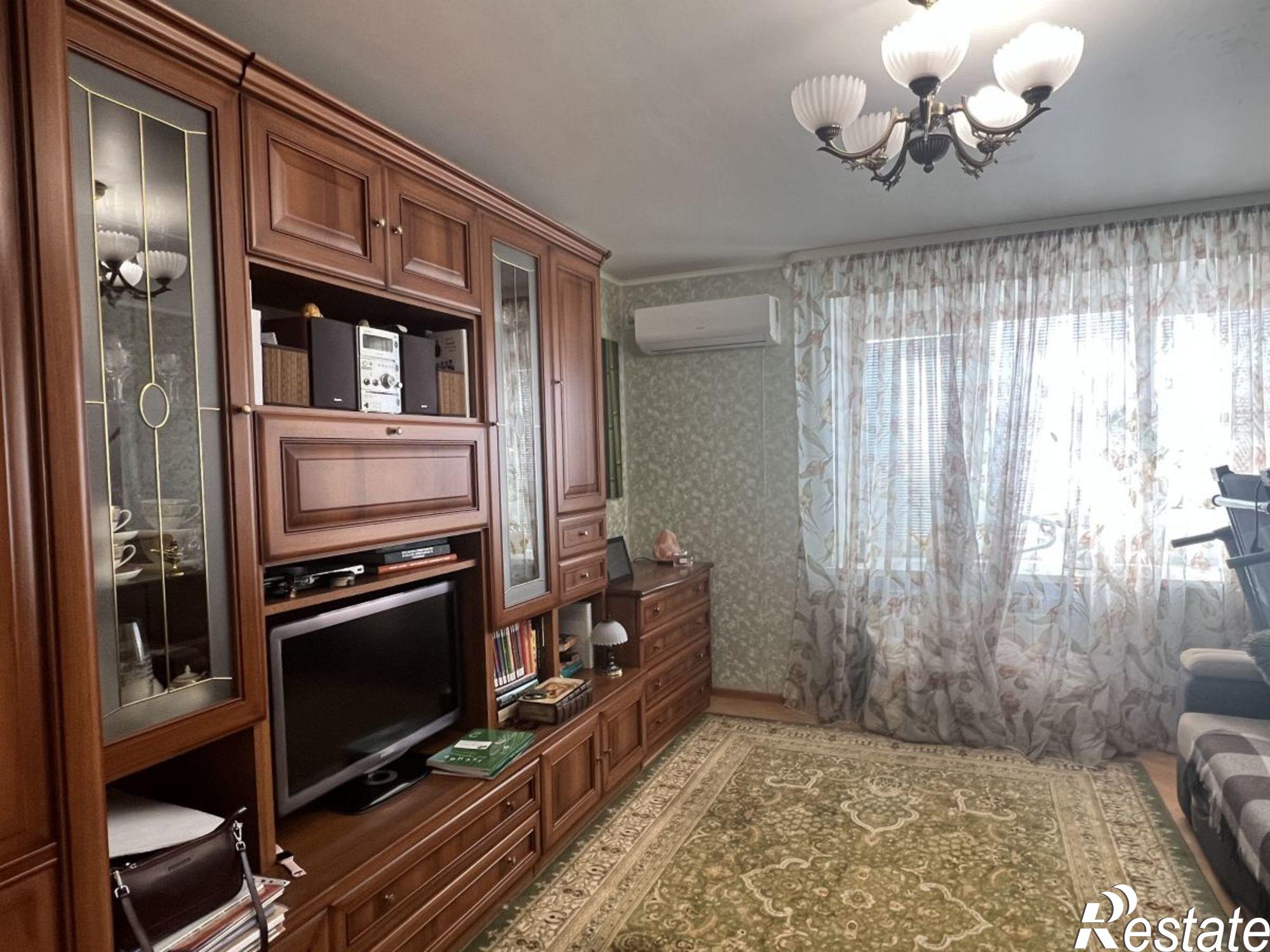 Купить квартиру за 10 000 000 рублей на Гвардейская ул, 35