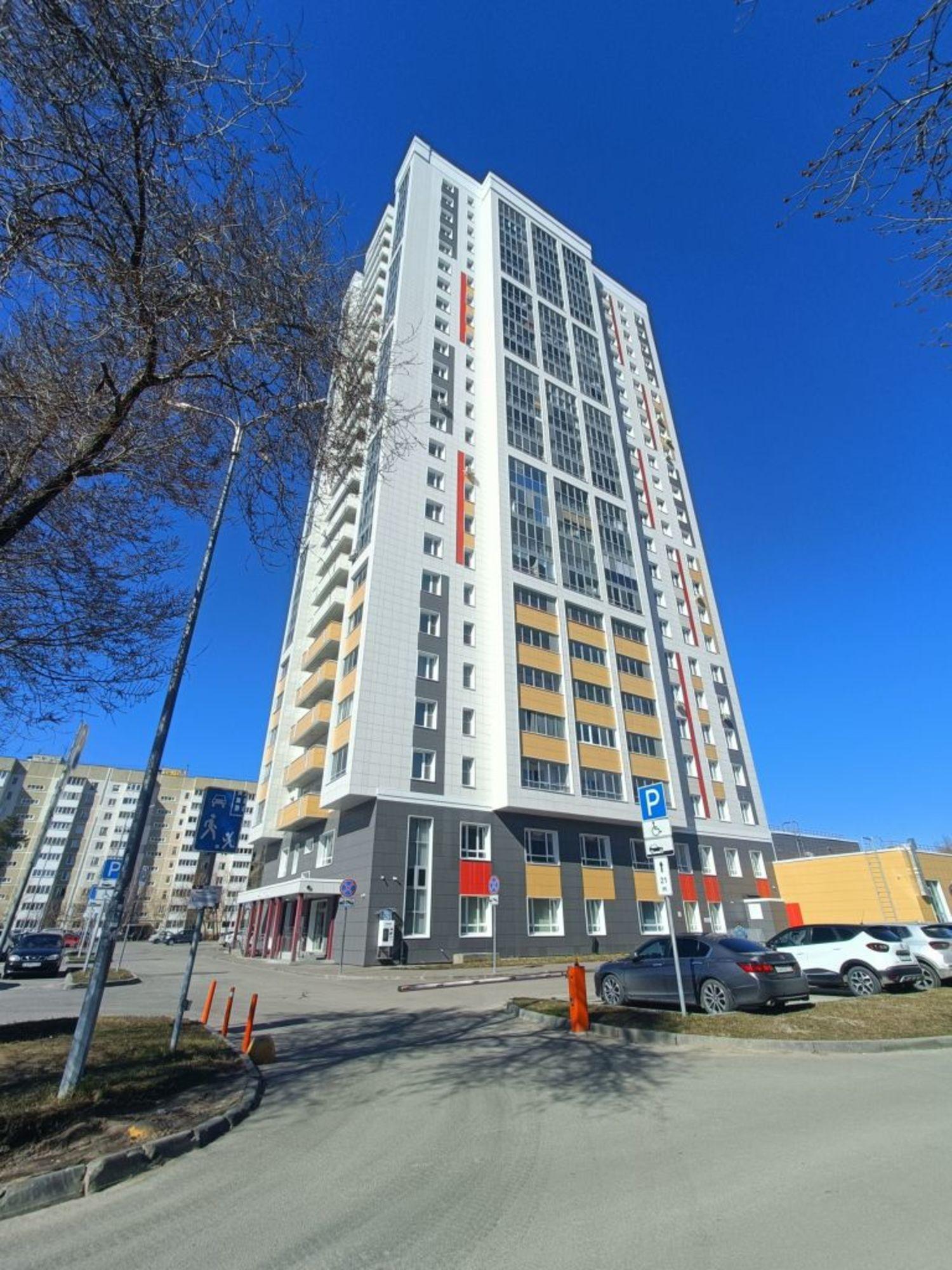 Купить квартиру за 9 633 000 рублей на Бирюзовая ул, 1