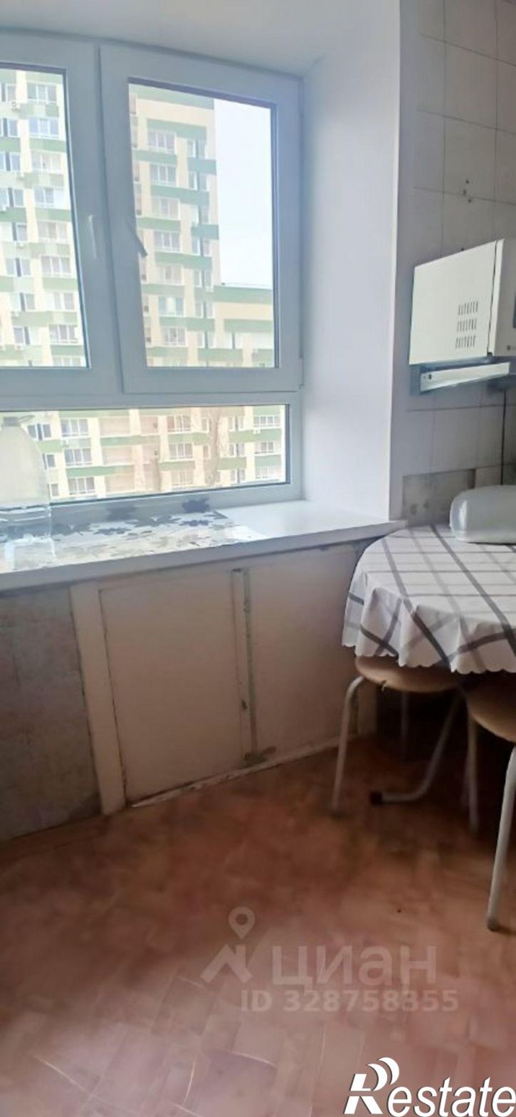 2-комн квартира улица Павлюхина, 122,  д. 122