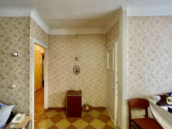 2-комн квартира ул. Короленко, дом 93