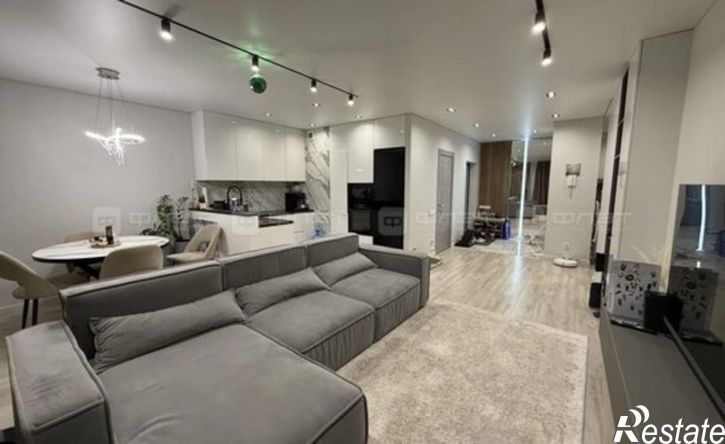3-комн квартира улица Короленко, 28Б,  д. 28Б