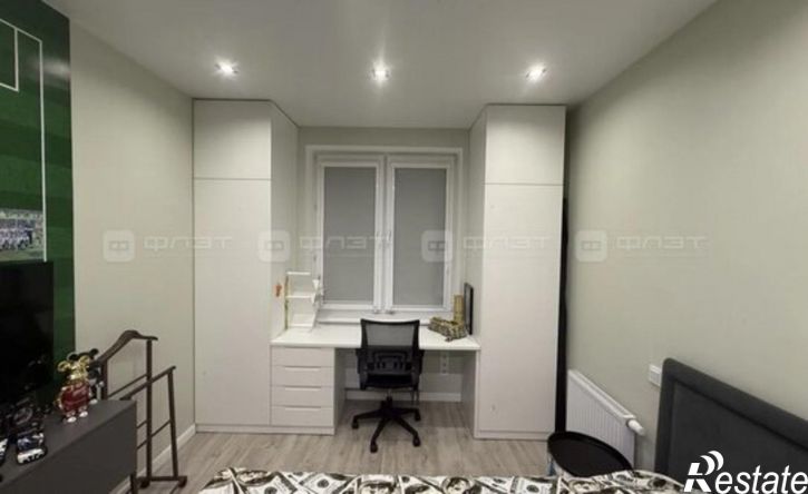 3-комн квартира улица Короленко, 28Б,  д. 28Б