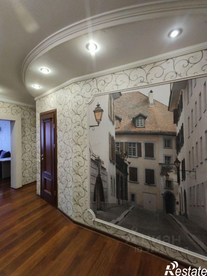 3-комн квартира улица Космонавтов, 55,  д. 55