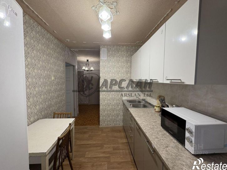 3-комн квартира улица Юлиуса Фучика, 107,  д. 107