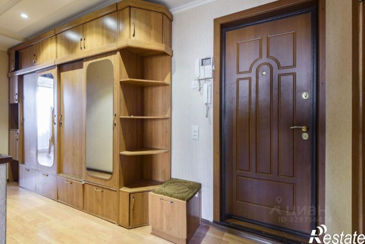 2-комн квартира ул Юлиуса Фучика, 143,  д. 143