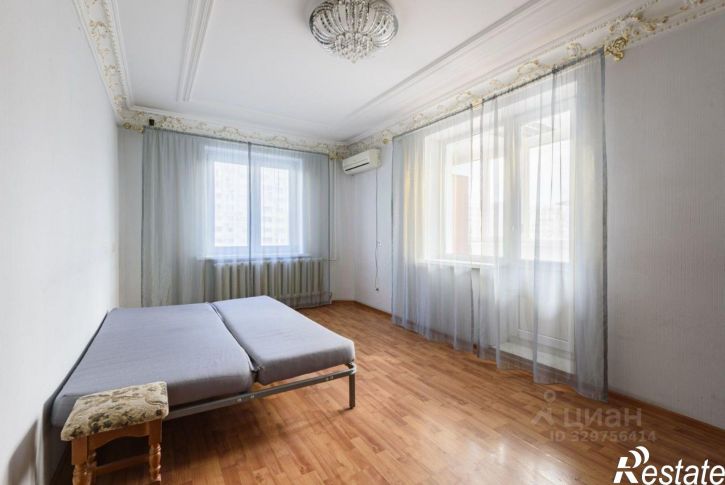 2-комн квартира ул Юлиуса Фучика, 143,  д. 143