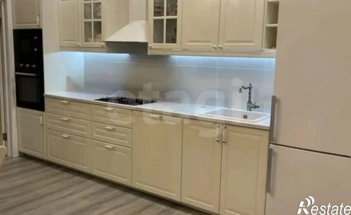 4-комн квартира улица Абубекира Терегулова, 10А,  д. 10А