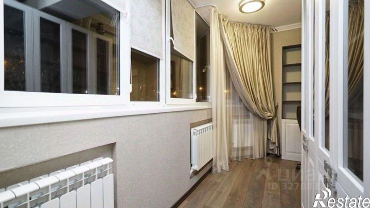 4-комн квартира ул Адоратского, 2,  д. 2