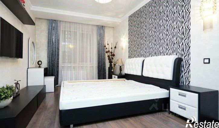 4-комн квартира ул Адоратского, 2,  д. 2