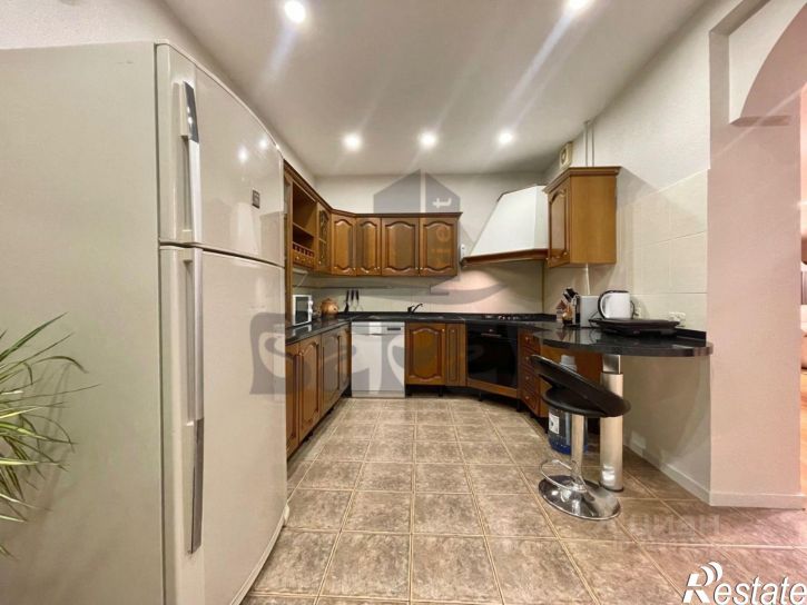 5-комн квартира улица Муштари, 30А,  д. 30А