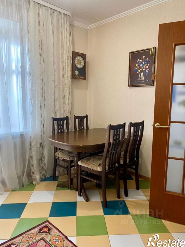 2-комн квартира улица Зинина, 5,  д. 5