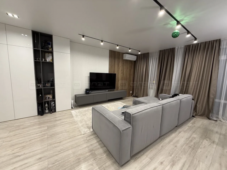 3-комн квартира ул. Короленко, дом 28б