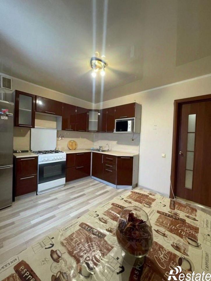 2-комн квартира улица Толбухина, 3,  д. 3