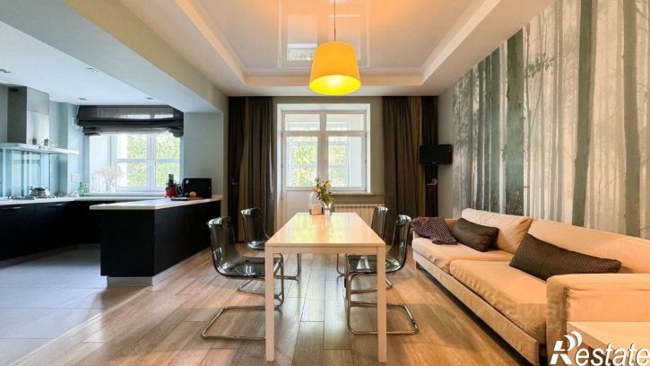 4-комн квартира ул Галактионова, 18,  д. 18