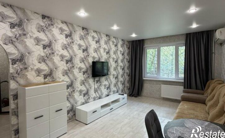 2-комн квартира ул Рихарда Зорге, 61,  д. 61