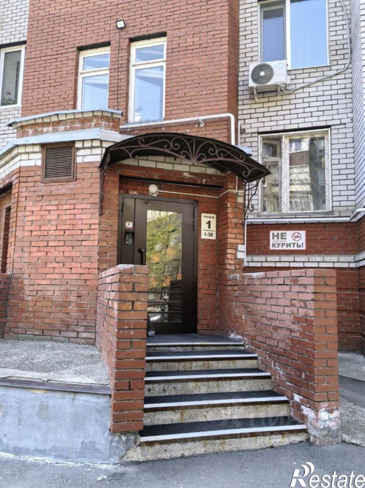 2-комн квартира улица Галиаскара Камала, 53,  д. 53