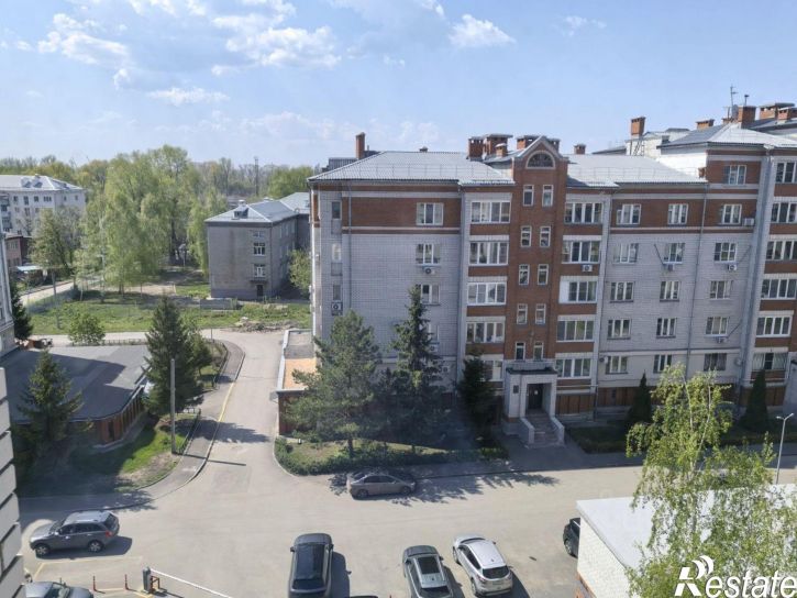 2-комн квартира улица Галиаскара Камала, 53,  д. 53