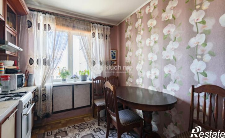 4-комн квартира улица Глазунова, 8 к1,  д. 8 к1