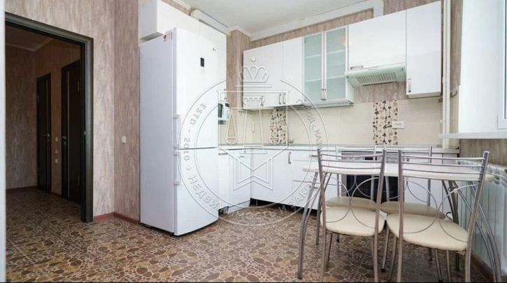 2-комн квартира Габдуллы Кариева ул, 8