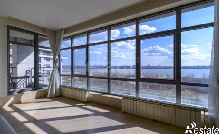 3-комн квартира Меридианная улица, 2,  д. 2