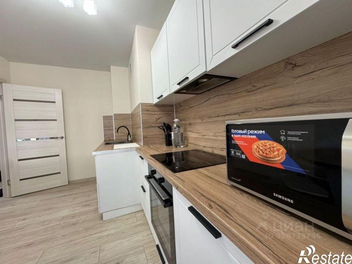 3-комн квартира улица Братьев Батталовых, 20А,  д. 20А