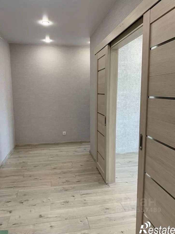 2-комн квартира улица Габдуллы Кариева, 4А,  д. 4А