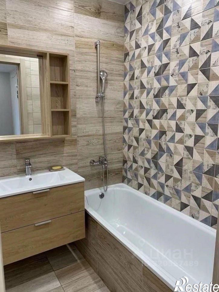 2-комн квартира улица Габдуллы Кариева, 4А,  д. 4А