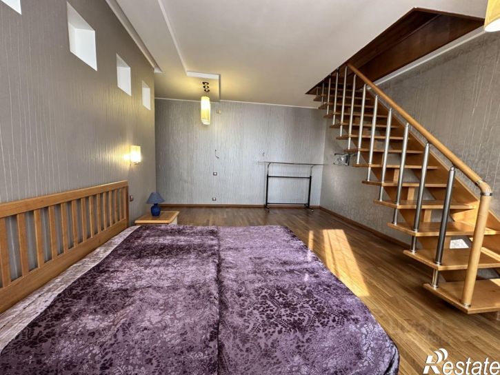 5-комн квартира улица Мулланура Вахитова, 6,  д. 6