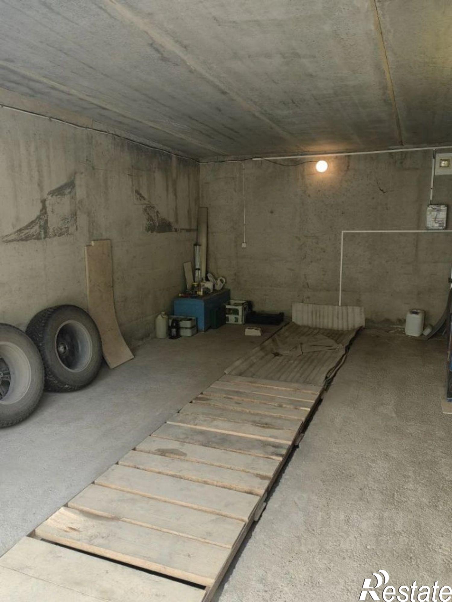 Купить гараж, место в паркинге за 4 180 590 рублей на улица Четаева, 29