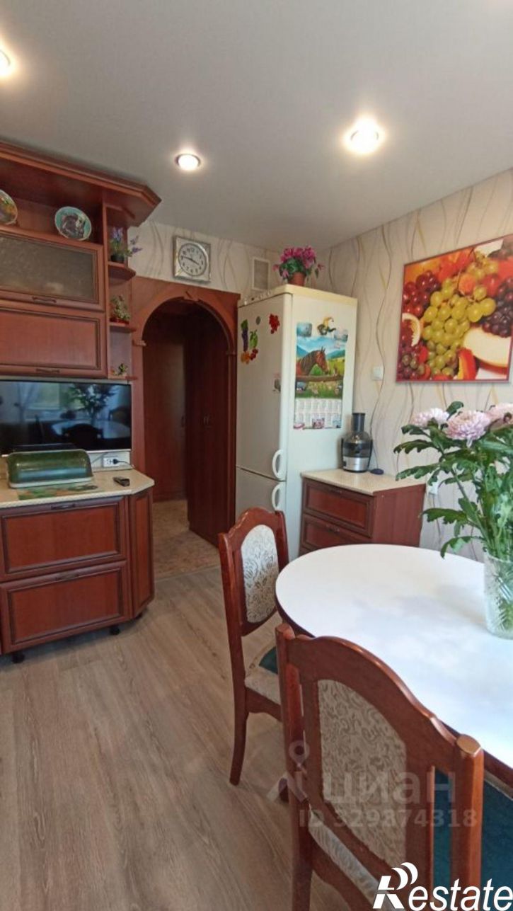 2-комн квартира улица Юлиуса Фучика, 44,  д. 44