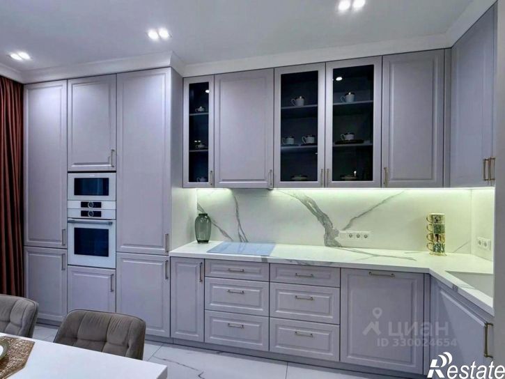 3-комн квартира улица Аделя Кутуя, 100,  д. 100
