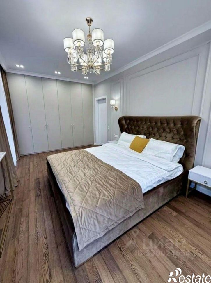 3-комн квартира улица Аделя Кутуя, 100,  д. 100