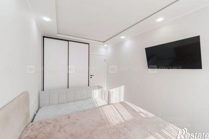 2-комн квартира улица Рауиса Гареева, 105Б,  д. 105Б