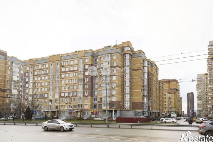 4-комн квартира ул Чистопольская, 82,  д. 82