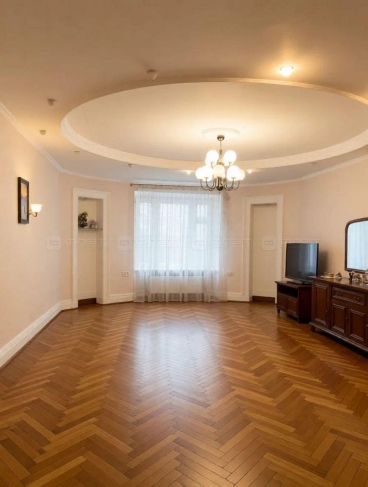 3-комн квартира ул. Адоратского, дом 17