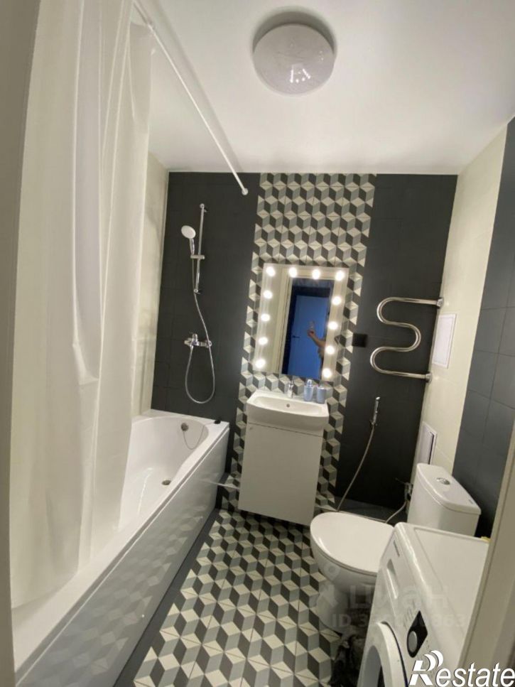 2-комн квартира улица Александра Курынова, 10 к1,  д. 10 к1