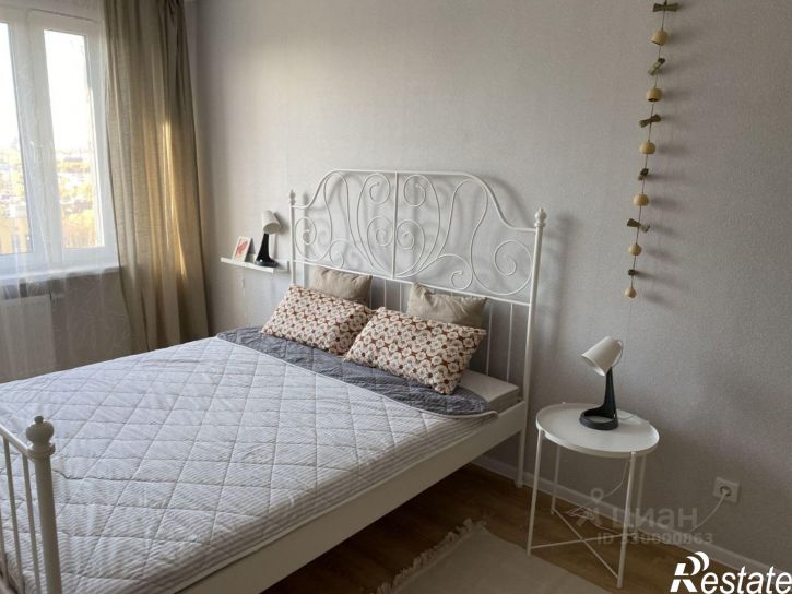 2-комн квартира улица Александра Курынова, 10 к1,  д. 10 к1