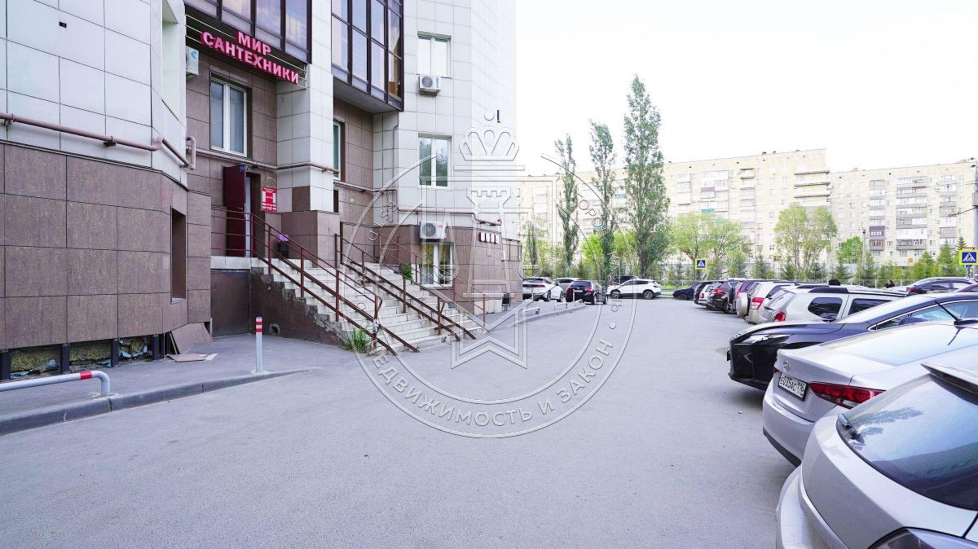 Купить офис, помещение под офис за 31 680 000 рублей на Болотникова ул, 9