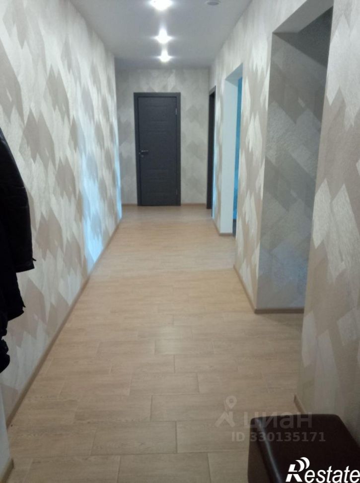 3-комн квартира улица Рашида Нежметдинова, 11 к2,  д. 11 к2