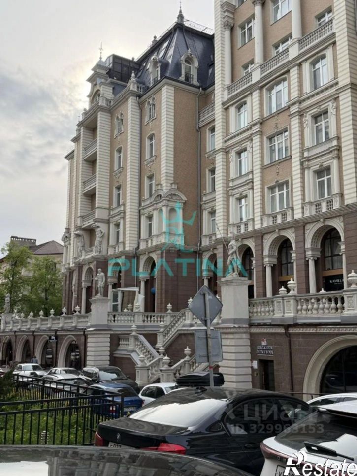 2-комн квартира улица Касаткина, 11,  д. 11