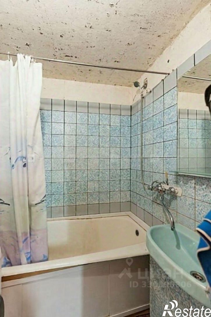 2-комн квартира ул Комиссара Габишева, 1,  д. 1
