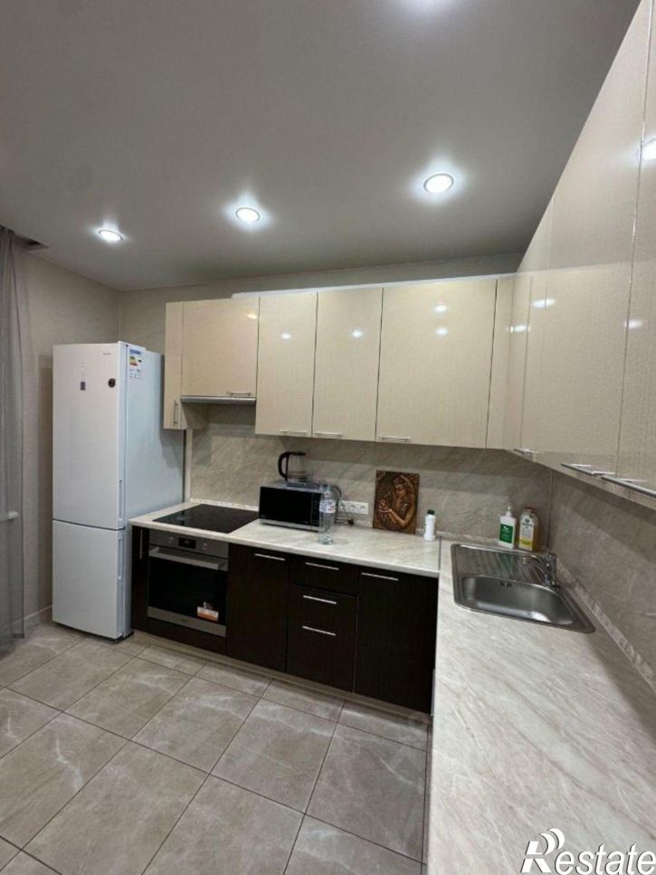 2-комн квартира улица Аделя Кутуя, 110Д к1,  д. 110Д к1