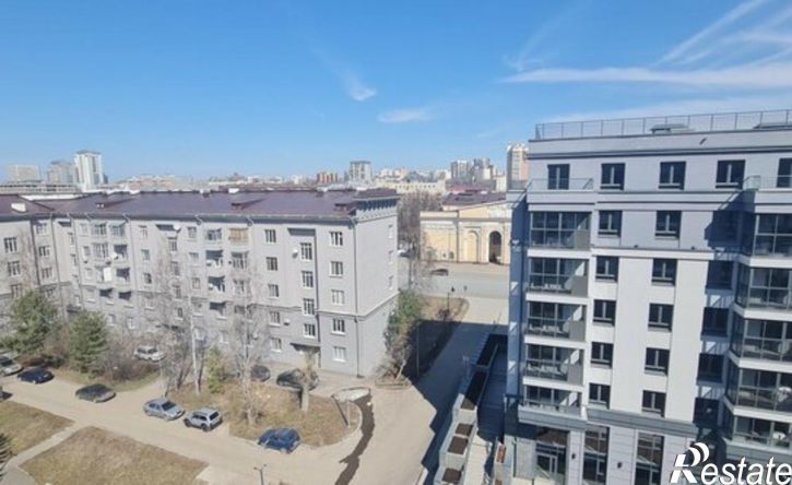 3-комн квартира ул Шаляпина, 28,  д. 28