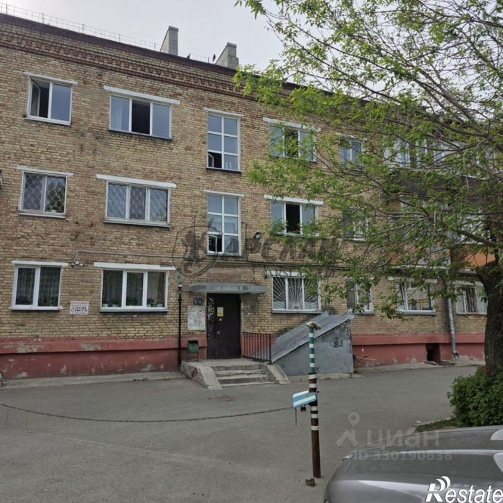 Комната улица Академика Губкина, 42,  д. 42