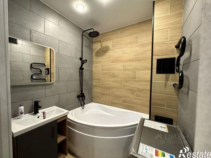 2-комн квартира улица Александра Курынова, 4 к4,  д. 4 к4