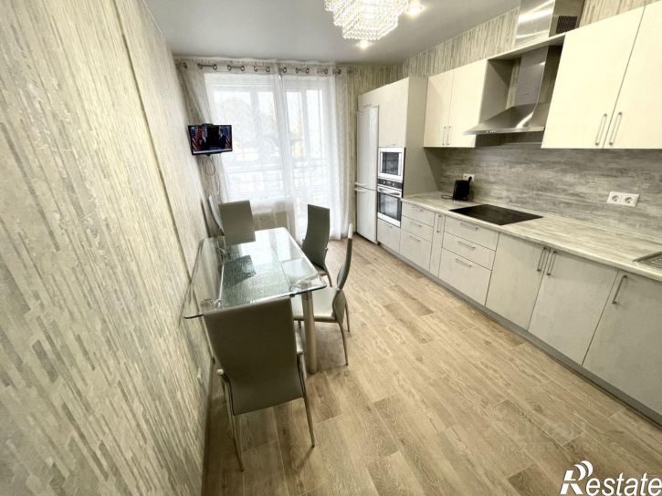 2-комн квартира улица Шуртыгина, 8,  д. 8
