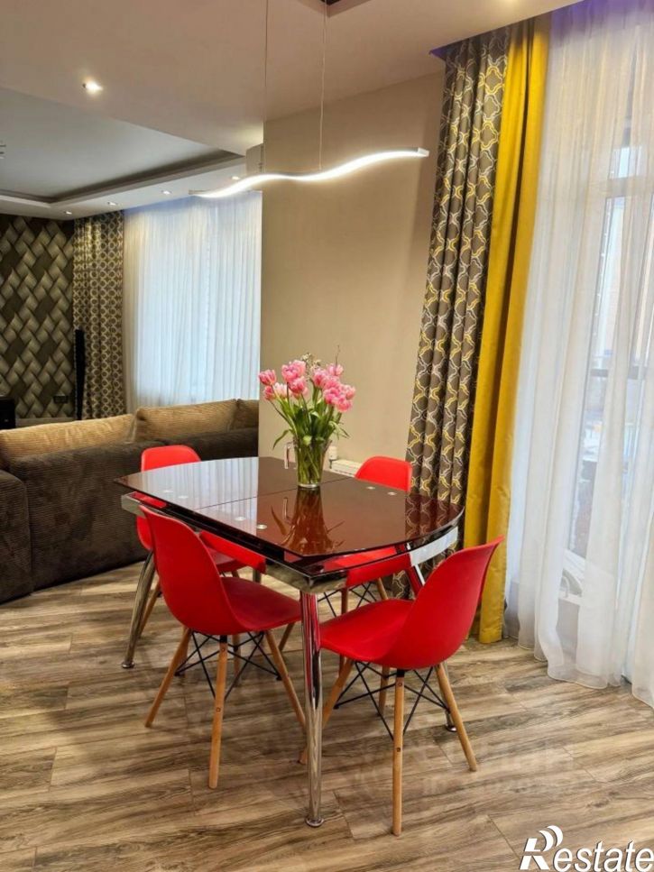 3-комн квартира 2-я Старо-Аракчинская улица, 41В,  д. 41В