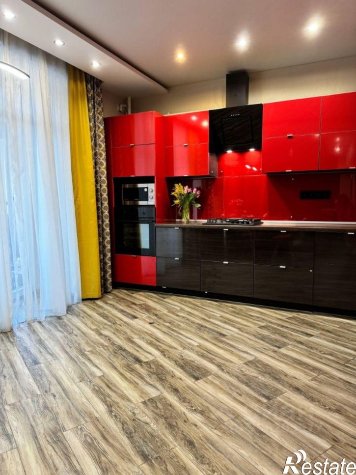 3-комн квартира 2-я Старо-Аракчинская улица, 41В,  д. 41В