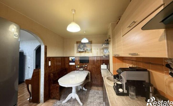 4-комн квартира улица Закиева, 39,  д. 39